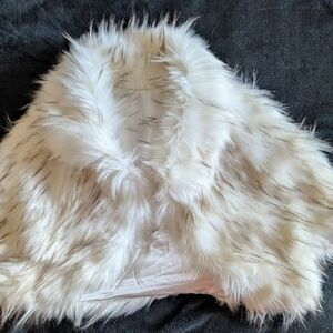 Faux Fur Vest in White and Gray